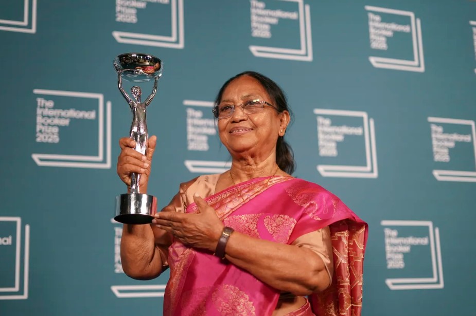 Banu Mushtaq, Sastra India Berjaya Banu Mushtaq