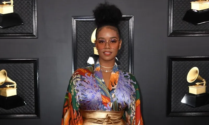 H.E.R, Arti Bahagia 20200129_her