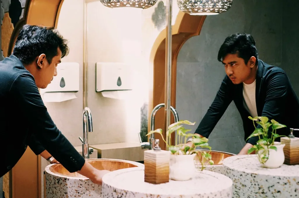 Badi Akmal, Kisah Cinta Remaja 20200414_Badi